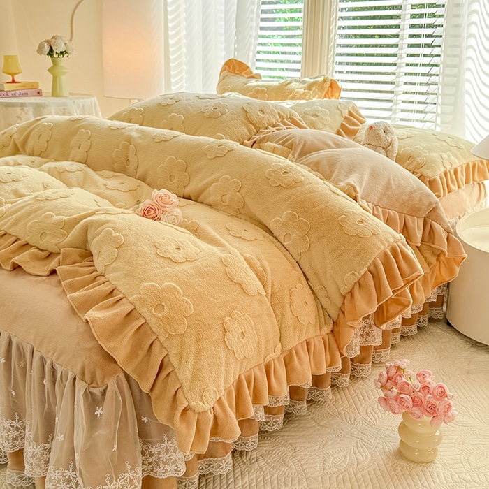 91家纺网 家纺一手货源 找家纺 唐人居 2025新款雕花花边兔毛绒床裙四件套 花儿朵朵-奶黄
