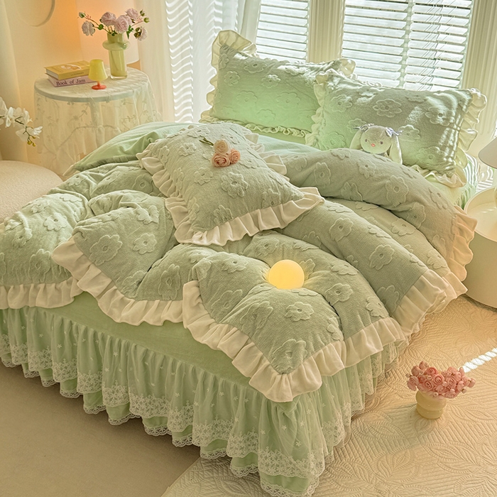 91家纺网 家纺一手货源 找家纺 唐人居 2025新款雕花花边兔毛绒床裙四件套 花儿朵朵-浅绿