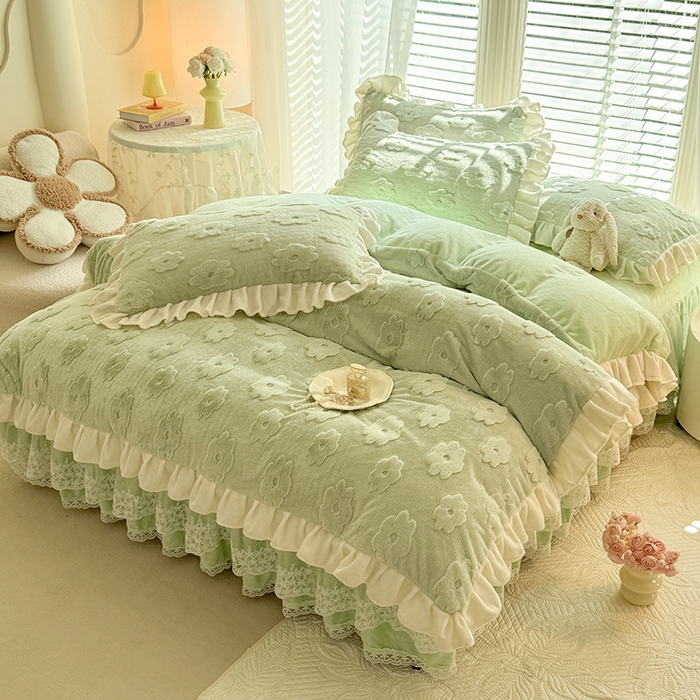 91家纺网 家纺一手货源 找家纺 唐人居 2025新款雕花花边兔毛绒床裙四件套 花儿朵朵-浅绿
