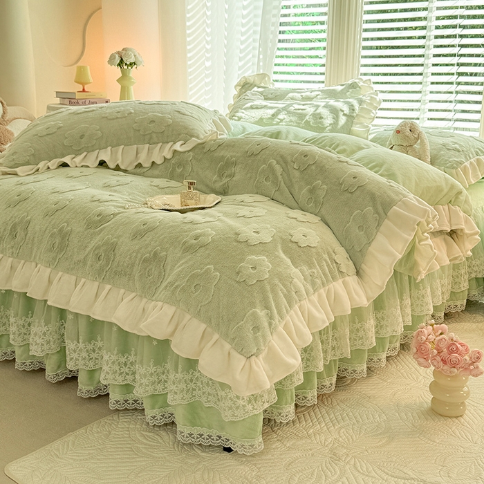 91家纺网 家纺一手货源 找家纺 唐人居 2025新款雕花花边兔毛绒床裙四件套 花儿朵朵-浅绿