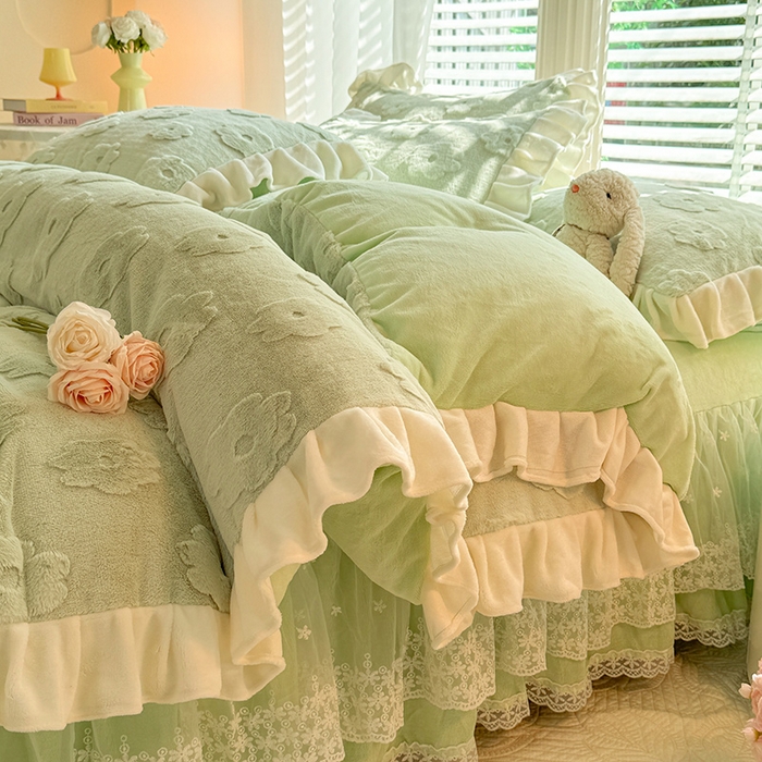 91家纺网 家纺一手货源 找家纺 唐人居 2025新款雕花花边兔毛绒床裙四件套 花儿朵朵-浅绿