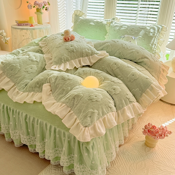 91家纺网 家纺一手货源 找家纺 唐人居 2025新款雕花花边兔毛绒床裙四件套 花儿朵朵-浅绿