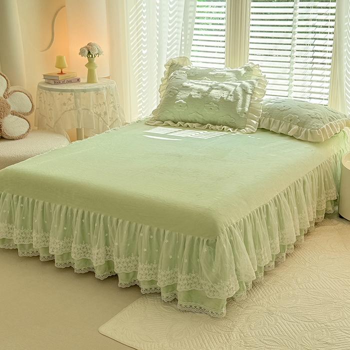 91家纺网 家纺一手货源 找家纺 唐人居 2025新款雕花花边兔毛绒床裙四件套 花儿朵朵-浅绿