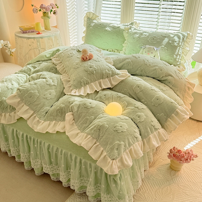91家纺网 家纺一手货源 找家纺 唐人居 2025新款雕花花边兔毛绒床裙四件套 花儿朵朵-浅绿