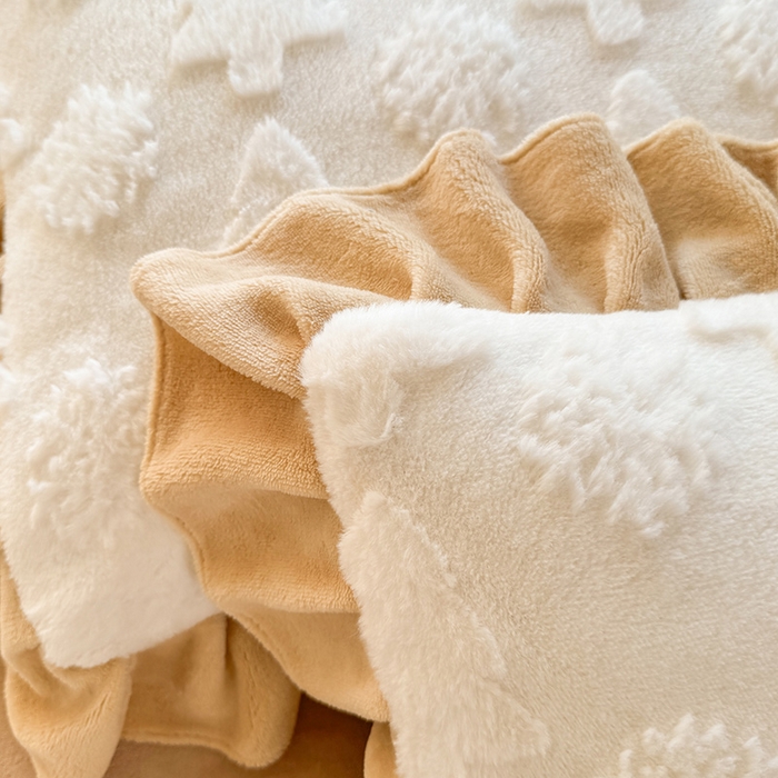 91家纺网 家纺一手货源 找家纺 唐人居 2025新款雕花花边兔毛绒床裙四件套 小树林-奶白