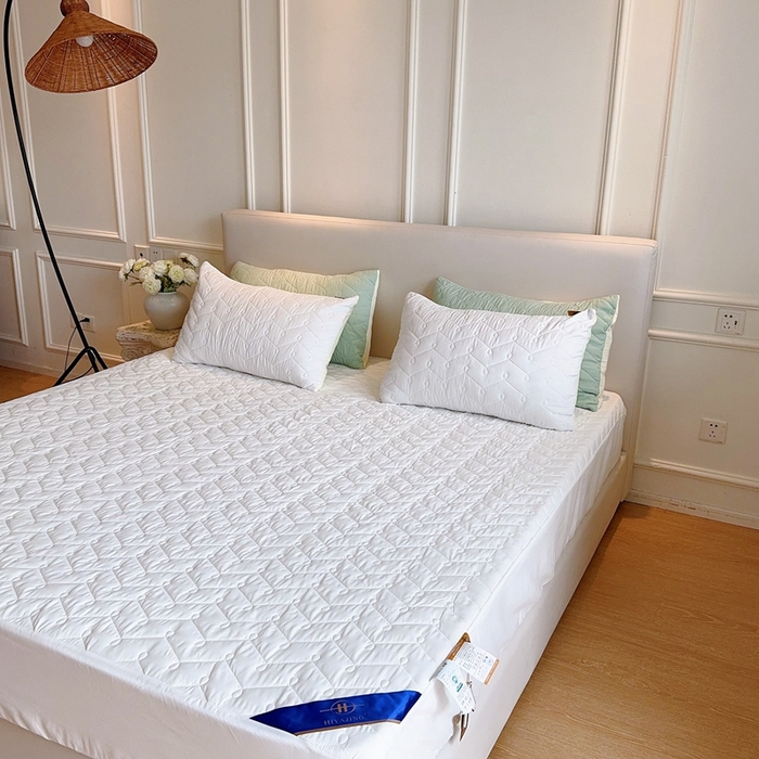 91家纺网 家纺一手货源 找家纺 （总）兜米2025新品供跨境外贸A类防水隔尿夹棉床笠加厚席梦思床垫保护罩