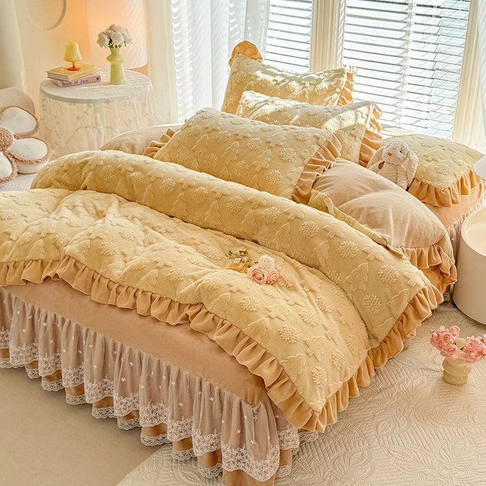 91家纺网 家纺一手货源 找家纺 唐人居 2025新款雕花花边兔毛绒床裙四件套 小树林-奶黄