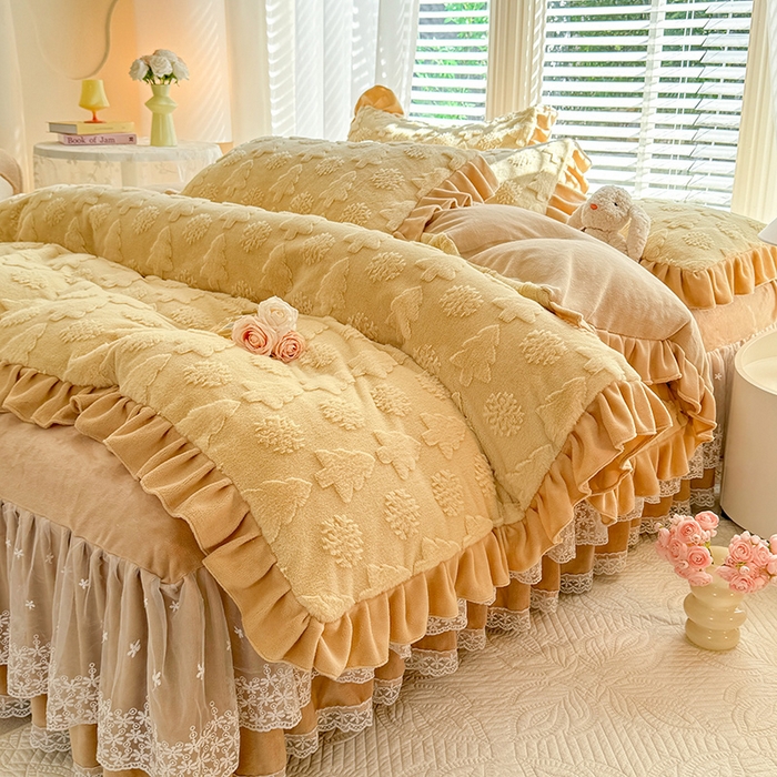 91家纺网 家纺一手货源 找家纺 唐人居 2025新款雕花花边兔毛绒床裙四件套 小树林-奶黄