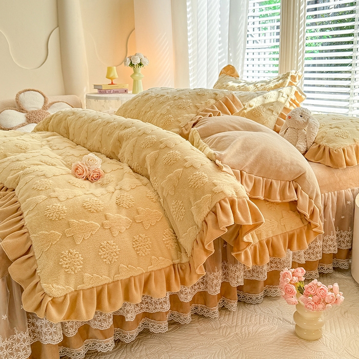 91家纺网 家纺一手货源 找家纺 唐人居 2025新款雕花花边兔毛绒床裙四件套 小树林-奶黄
