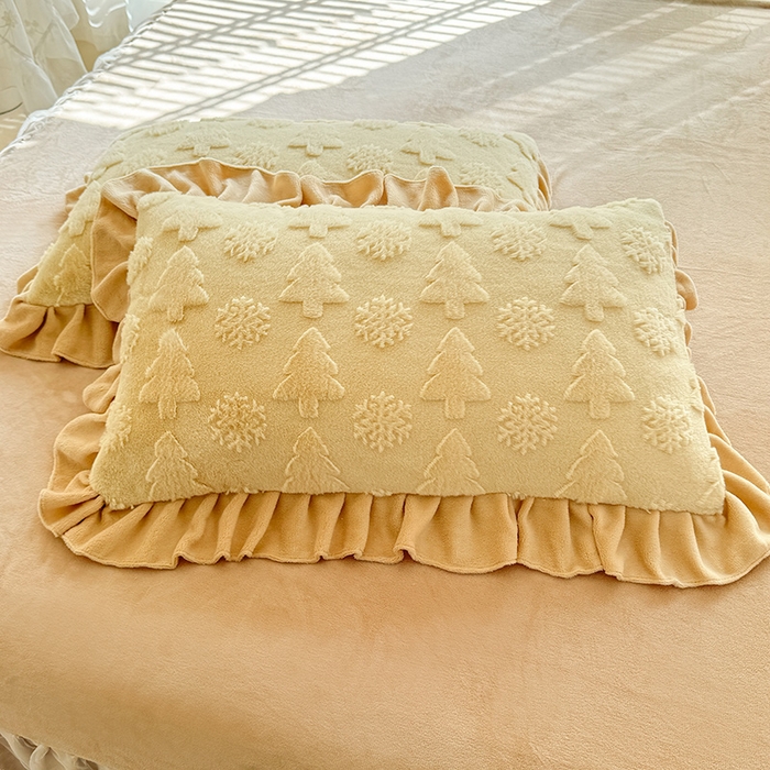 91家纺网 家纺一手货源 找家纺 唐人居 2025新款雕花花边兔毛绒床裙四件套 小树林-奶黄