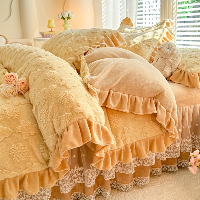 91家纺网 家纺一手货源 找家纺 唐人居 2025新款雕花花边兔毛绒床裙四件套 小树林-奶黄