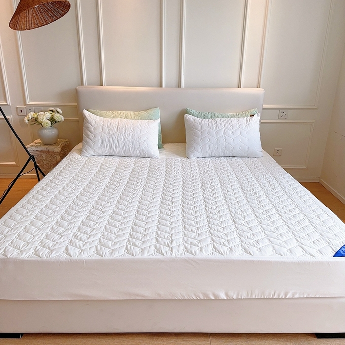 91家纺网 家纺一手货源 找家纺 兜米2025新品供跨境外贸A类防水隔尿夹棉床笠加厚席梦思床垫保护罩 本白