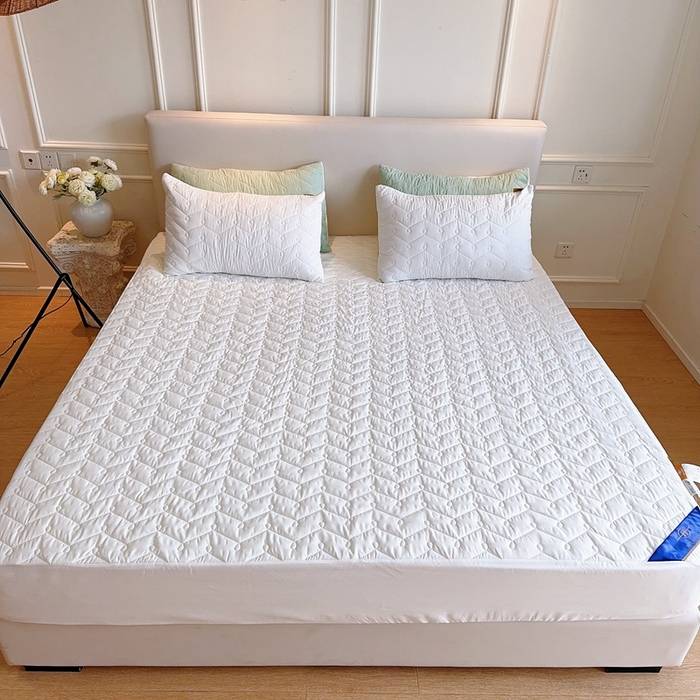 91家纺网 家纺一手货源 找家纺 兜米2025新品供跨境外贸A类防水隔尿夹棉床笠加厚席梦思床垫保护罩 本白