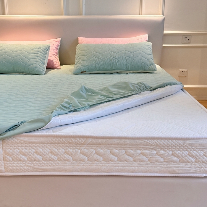 91家纺网 家纺一手货源 找家纺 兜米2025新品供跨境外贸A类防水隔尿夹棉床笠加厚席梦思床垫保护罩 清新绿
