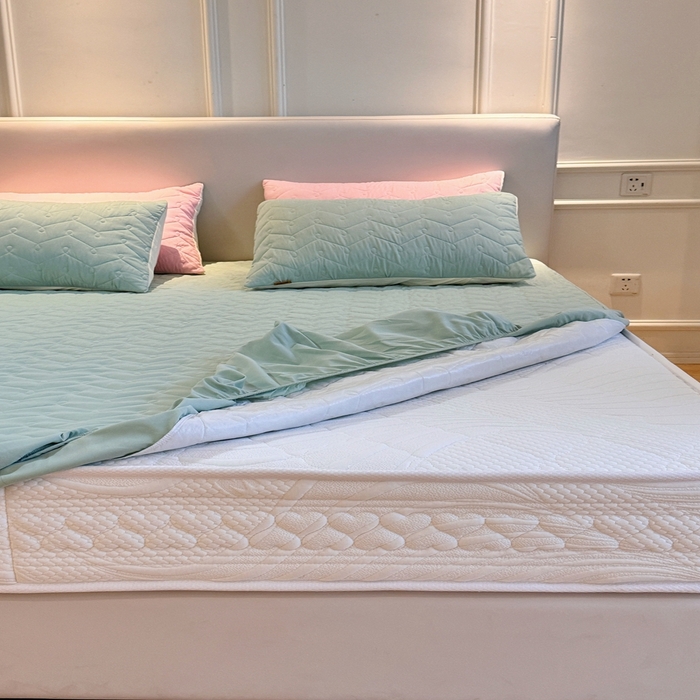 91家纺网 家纺一手货源 找家纺 兜米2025新品供跨境外贸A类防水隔尿夹棉床笠加厚席梦思床垫保护罩 清新绿