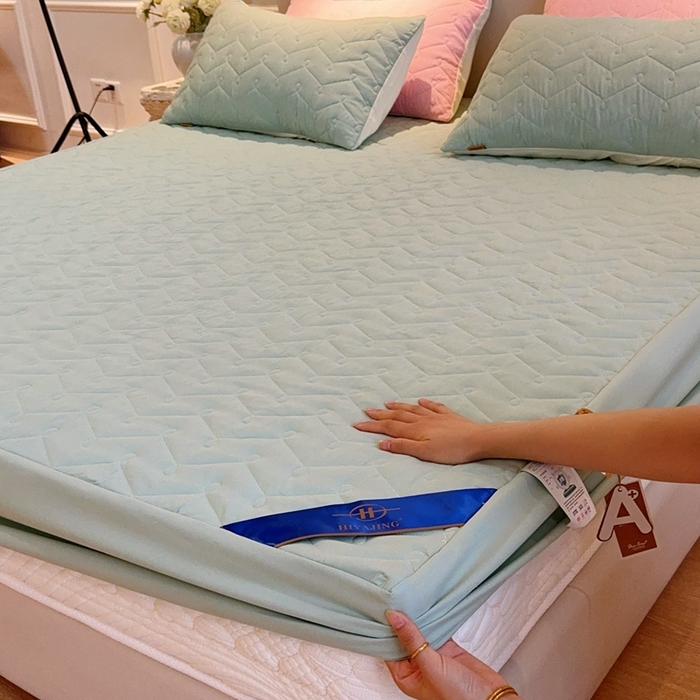 91家纺网 家纺一手货源 找家纺 兜米2025新品供跨境外贸A类防水隔尿夹棉床笠加厚席梦思床垫保护罩 清新绿