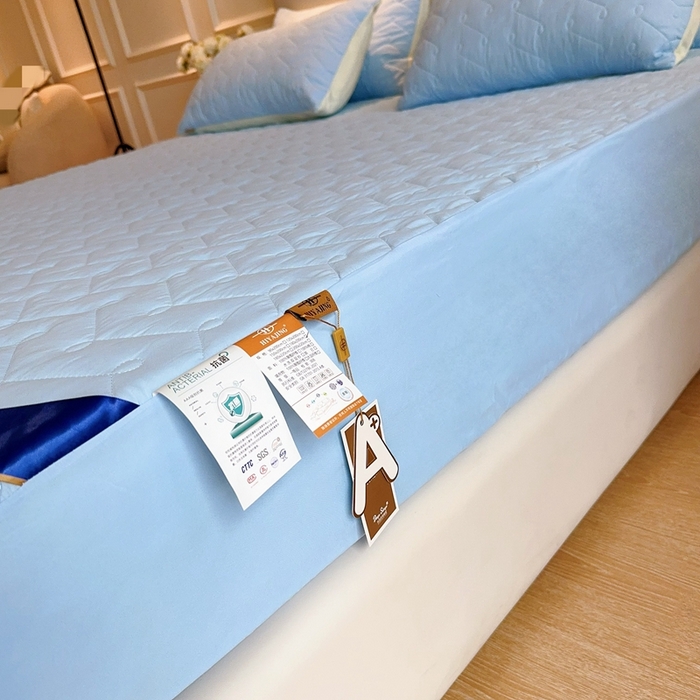 91家纺网 家纺一手货源 找家纺 兜米2025新品供跨境外贸A类防水隔尿夹棉床笠加厚席梦思床垫保护罩 天蓝