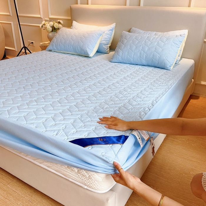 91家纺网 家纺一手货源 找家纺 兜米2025新品供跨境外贸A类防水隔尿夹棉床笠加厚席梦思床垫保护罩 天蓝