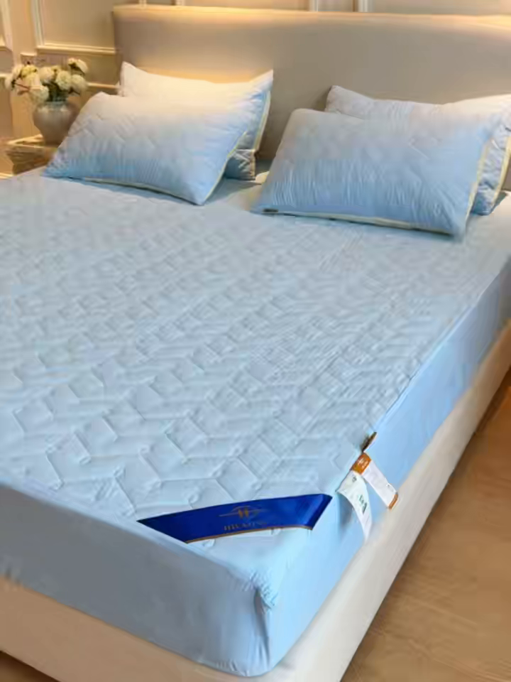91家纺网 家纺一手货源 找家纺 兜米2025新品供跨境外贸A类防水隔尿夹棉床笠加厚席梦思床垫保护罩 天蓝