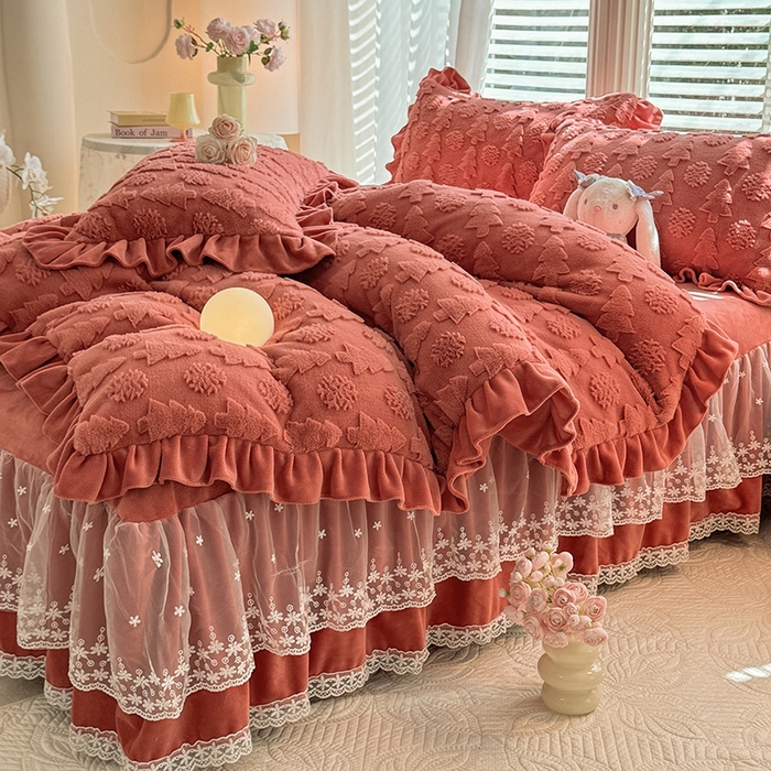 91家纺网 家纺一手货源 找家纺 唐人居 2025新款雕花花边兔毛绒床裙四件套 小树林-深红