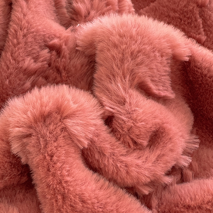 91家纺网 家纺一手货源 找家纺 唐人居 2025新款雕花花边兔毛绒床裙四件套 小树林-深红