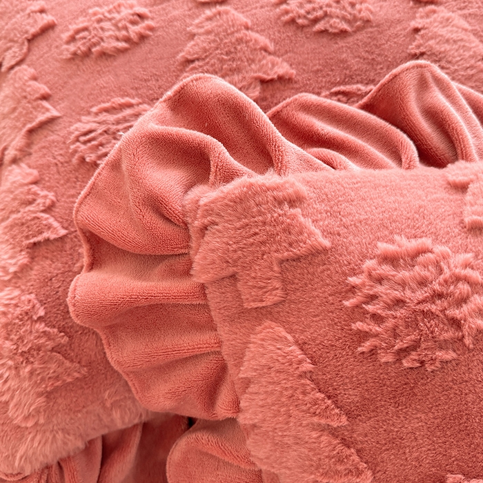 91家纺网 家纺一手货源 找家纺 唐人居 2025新款雕花花边兔毛绒床裙四件套 小树林-深红