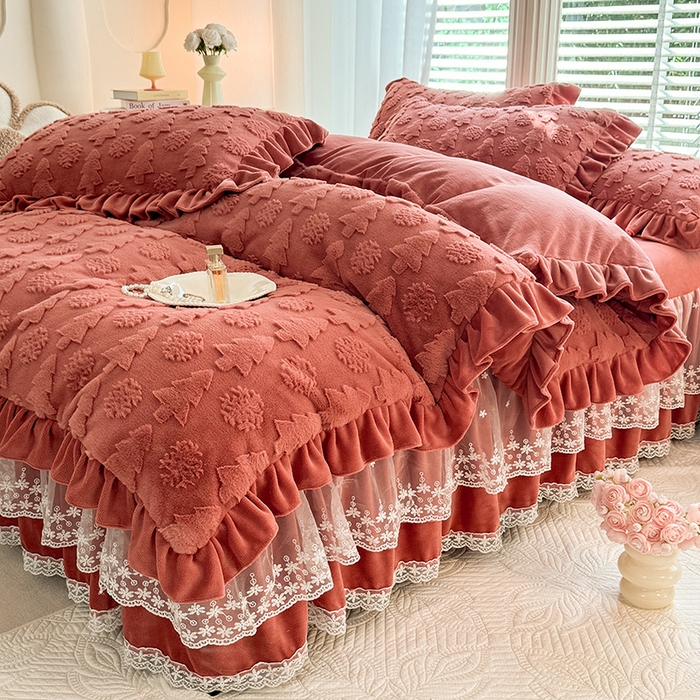 91家纺网 家纺一手货源 找家纺 唐人居 2025新款雕花花边兔毛绒床裙四件套 小树林-深红