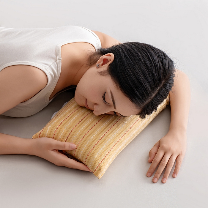 91家纺网 家纺一手货源 找家纺 小米枕芯 2025新款全棉水洗棉组合荞麦枕 枕头枕芯 可拆卸的三角组合枕 黄色