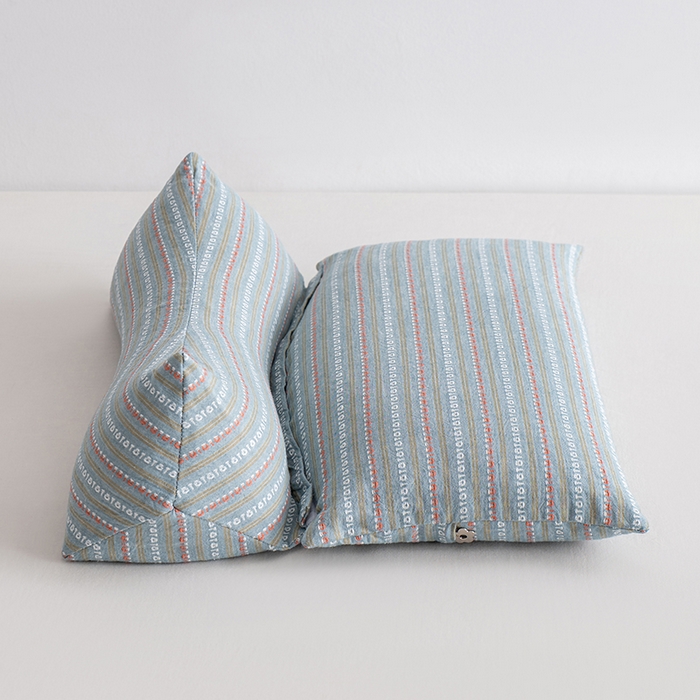 91家纺网 家纺一手货源 找家纺 小米枕芯 2025新款全棉水洗棉组合荞麦枕 枕头枕芯 可拆卸的三角组合枕 米兰深