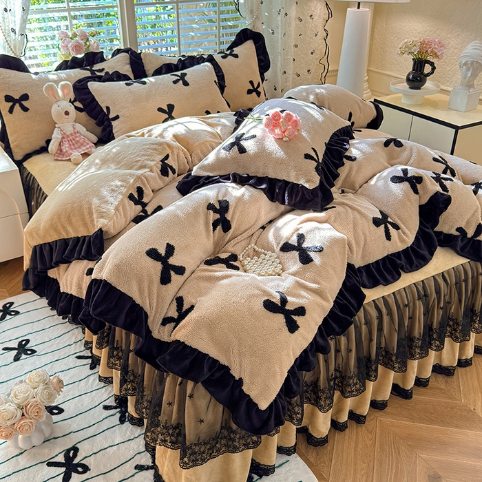 91家纺网 家纺一手货源 找家纺 唐人居 2025新款高克重阳离子绒花边雕花套件 蝴蝶结-卡其