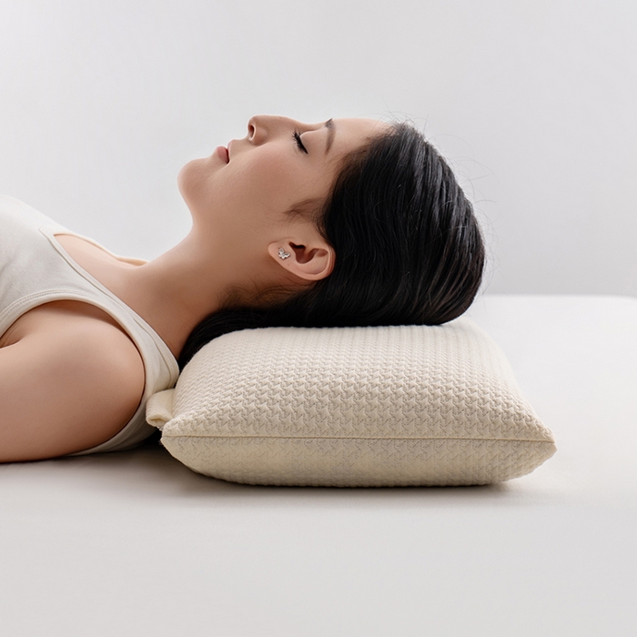 91家纺网 家纺一手货源 找家纺 小米枕芯 2025新款针织组合荞麦 护颈三角荞麦组合枕 可拆卸升级荞麦枕 米白色