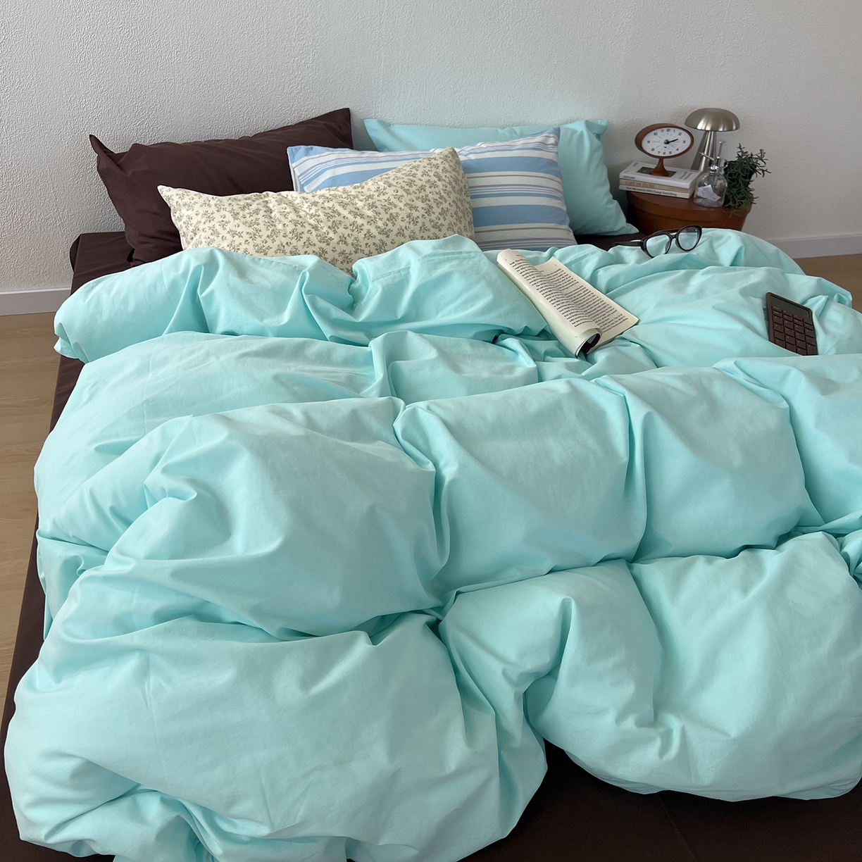 91家纺网 家纺一手货源 找家纺 蜜宿 2025新款混搭全棉水洗棉四件套-薄巧椰奶 薄巧椰奶（枕套-巧克力+繁花）