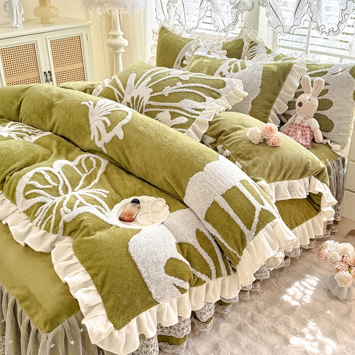 91家纺网 家纺一手货源 找家纺 唐人居 2025新款高克重阳离子绒花边雕花套件 蝴蝶-草绿