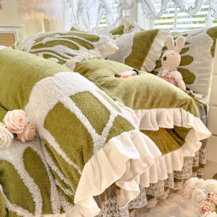 91家纺网 家纺一手货源 找家纺 唐人居 2025新款高克重阳离子绒花边雕花套件 蝴蝶-草绿