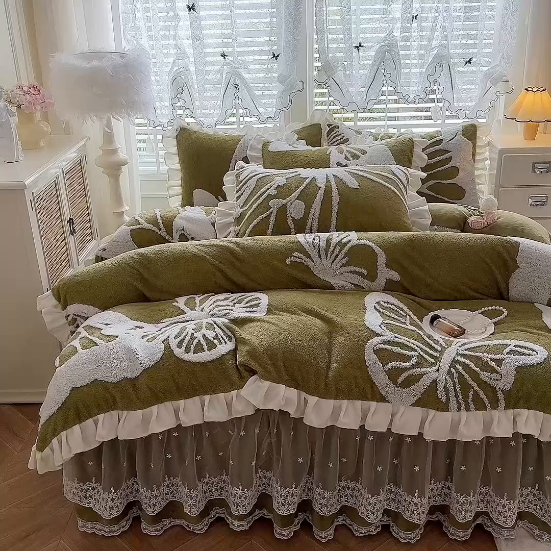 91家纺网 家纺一手货源 找家纺 唐人居 2025新款高克重阳离子绒花边雕花套件 蝴蝶-草绿