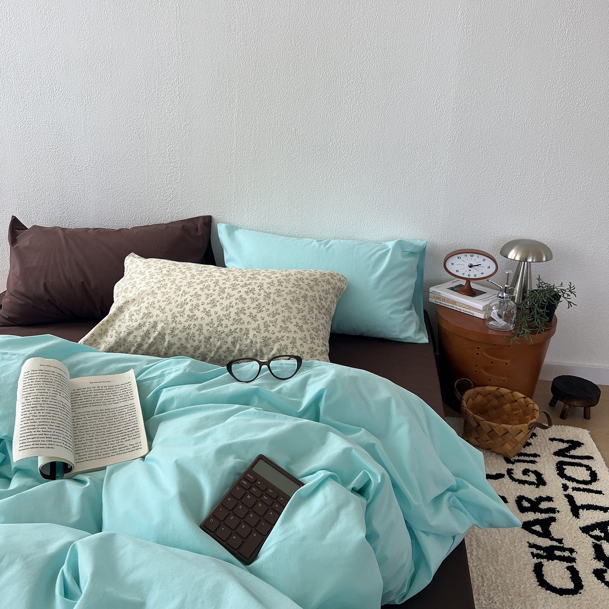 91家纺网 家纺一手货源 找家纺 蜜宿 2025新款混搭全棉水洗棉四件套-薄巧椰奶 薄巧椰奶（枕套-星蓝+条纹）