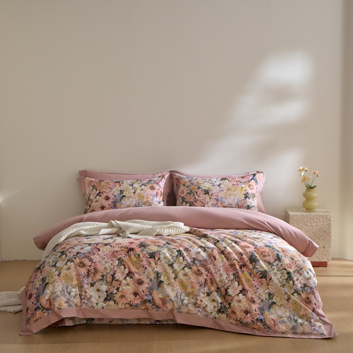 91家纺网 家纺一手货源 找家纺 禾时 2025新款全棉纯棉贡缎数码50双股长绒棉磨毛四件套（带高档礼盒） 爱丽丝仙境