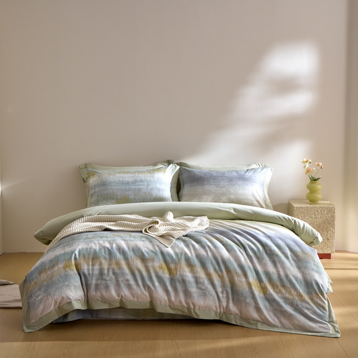 91家纺网 家纺一手货源 找家纺 禾时 2025新款全棉纯棉贡缎数码50双股长绒棉磨毛四件套（带高档礼盒） 贝琳达