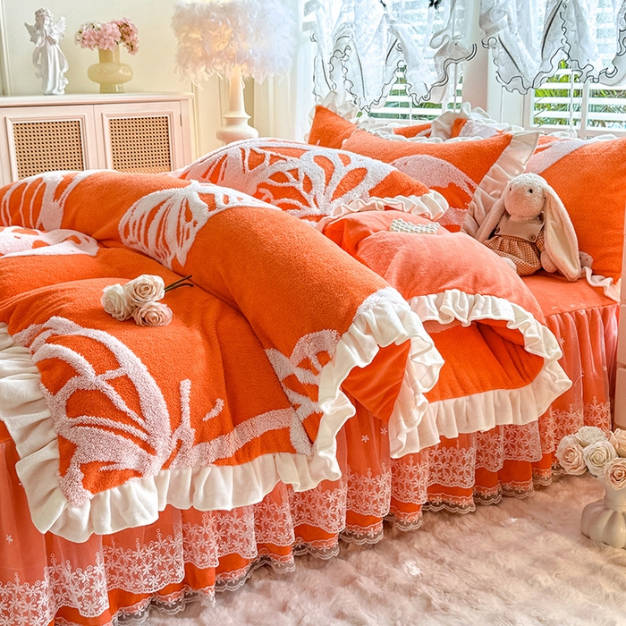 91家纺网 家纺一手货源 找家纺 唐人居 2025新款高克重阳离子绒花边雕花套件 蝴蝶-暖橘