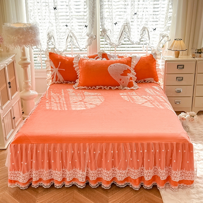 91家纺网 家纺一手货源 找家纺 唐人居 2025新款高克重阳离子绒花边雕花套件 蝴蝶-暖橘