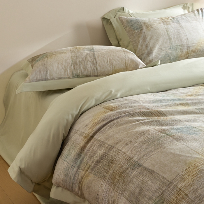 91家纺网 家纺一手货源 找家纺 禾时 2025新款全棉纯棉贡缎数码50双股长绒棉磨毛四件套（带高档礼盒） 简格