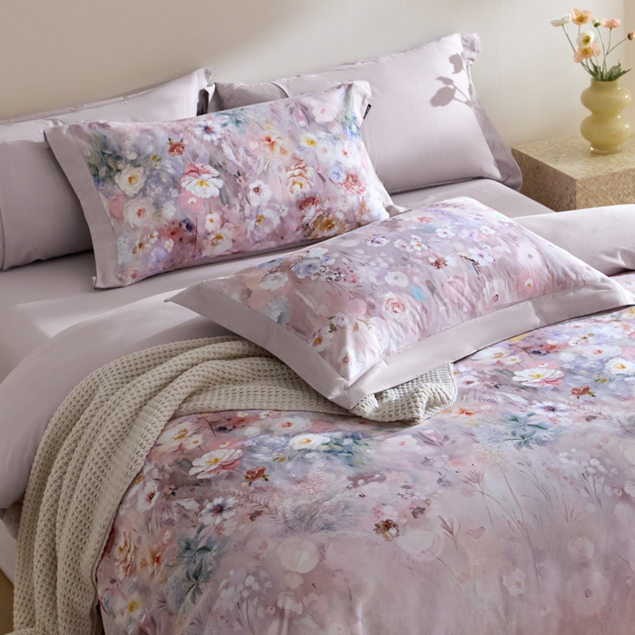 91家纺网 家纺一手货源 找家纺 禾时 2025新款全棉纯棉贡缎数码50双股长绒棉磨毛四件套（带高档礼盒） 锦绣（豆沙）