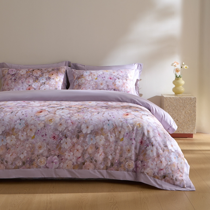 91家纺网 家纺一手货源 找家纺 禾时 2025新款全棉纯棉贡缎数码50双股长绒棉磨毛四件套（带高档礼盒） 蔷薇花园（浅紫）