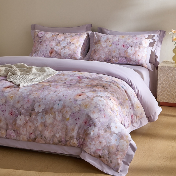 91家纺网 家纺一手货源 找家纺 禾时 2025新款全棉纯棉贡缎数码50双股长绒棉磨毛四件套（带高档礼盒） 蔷薇花园（浅紫）