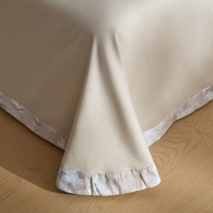 91家纺网 家纺一手货源 找家纺 禾时 2025新款全棉纯棉贡缎数码50双股长绒棉磨毛四件套（带高档礼盒） 一鹿生花（驼）