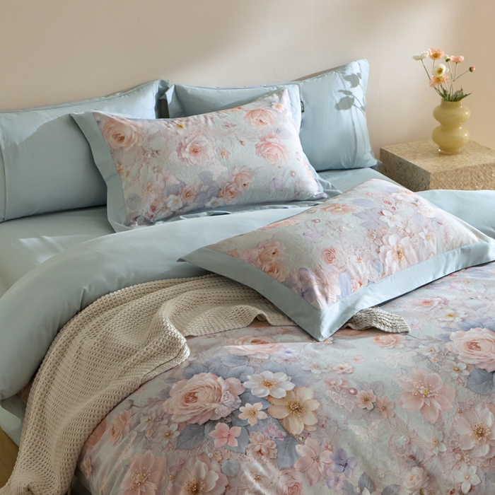 91家纺网 家纺一手货源 找家纺 禾时 2025新款全棉纯棉贡缎数码50双股长绒棉磨毛四件套（带高档礼盒） 倚春花语（兰）