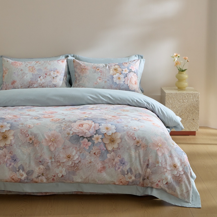 91家纺网 家纺一手货源 找家纺 禾时 2025新款全棉纯棉贡缎数码50双股长绒棉磨毛四件套（带高档礼盒） 倚春花语（兰）