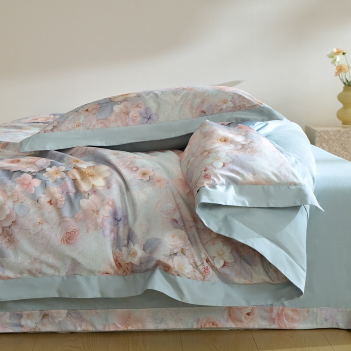 91家纺网 家纺一手货源 找家纺 禾时 2025新款全棉纯棉贡缎数码50双股长绒棉磨毛四件套（带高档礼盒） 倚春花语（兰）