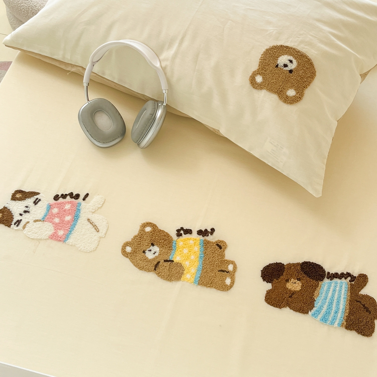 91家纺网 家纺一手货源 找家纺 慕尚家纺 2025新款全棉纯棉毛巾绣单床笠  欢乐好朋友