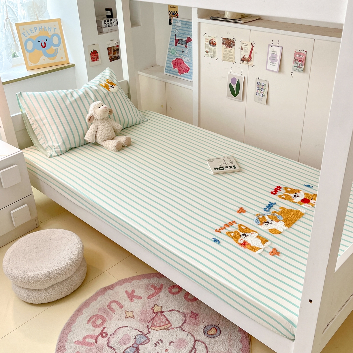 91家纺网 家纺一手货源 找家纺 慕尚家纺 2025新款全棉纯棉毛巾绣单床笠  柯基少爷